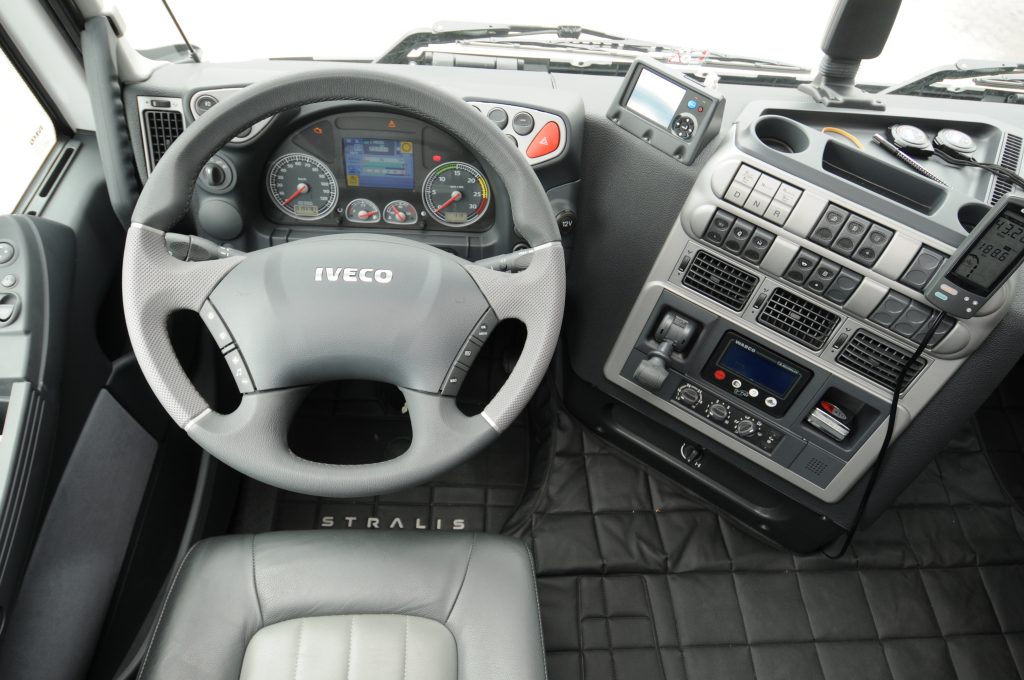 Dashboard Iveco EcoStralis AS440 2011