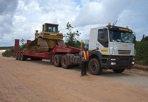 Haukes Transport en Wegenbouw Suriname