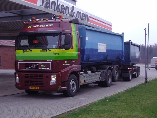 van der Wiel Transport