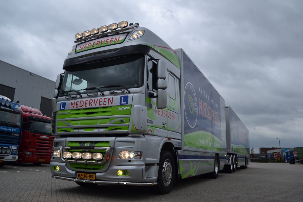 verkeersschool nederveen daf xf 105 lzv