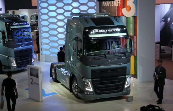 Volvo veilt eerste productie-FH