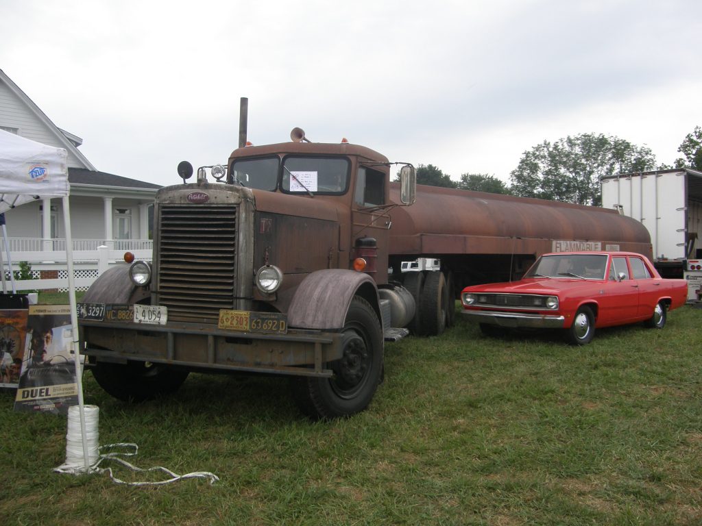 Peterbilt 281 Duel