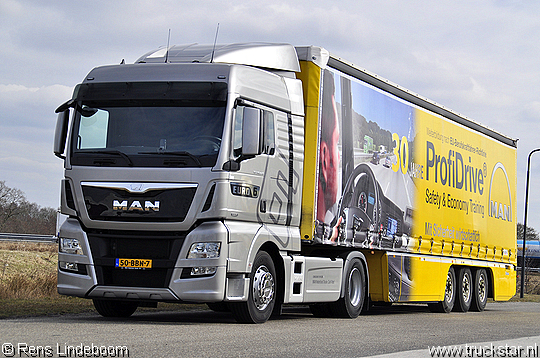 Man TGX 440 Euro 6 demo truck