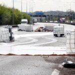 Truck verliest IBC's M25 Londen