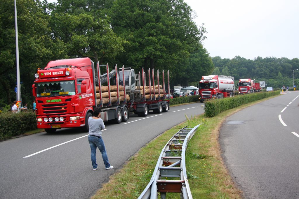 Truckstar Festival 2013 binnenrijden