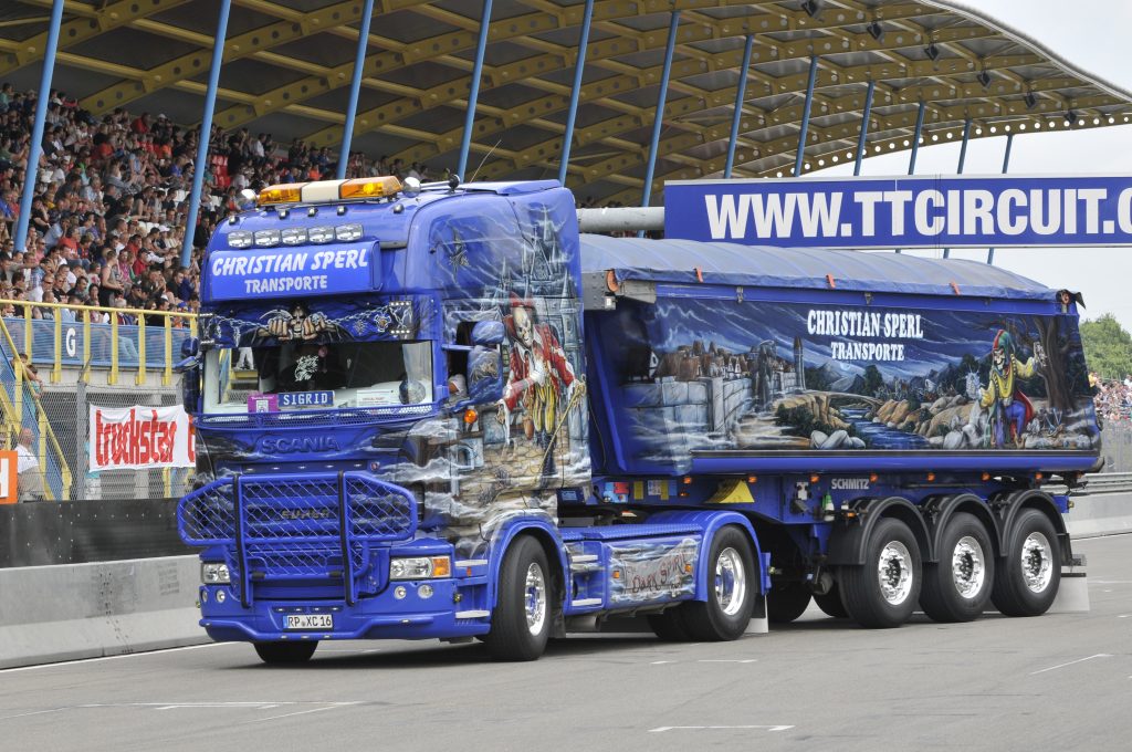 Showtrucks special paint festival 2013