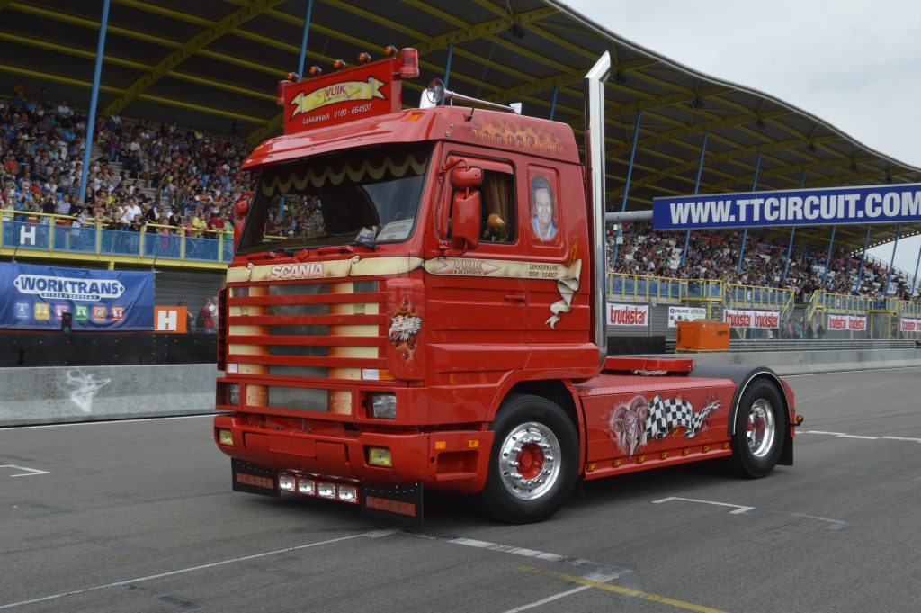 Showtrucks special paint festival 2013