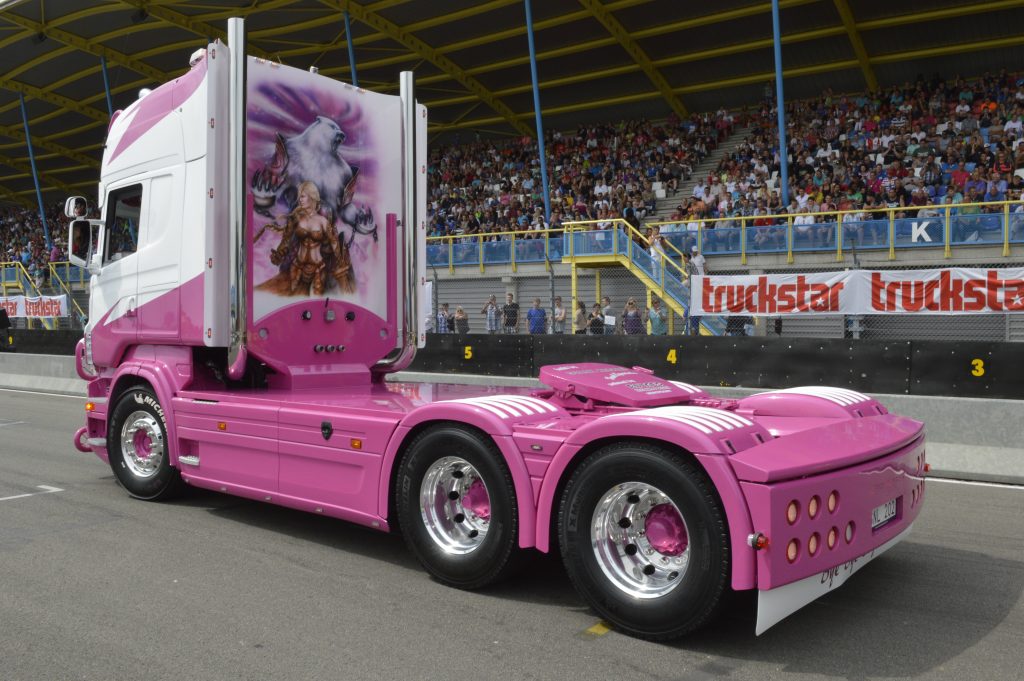 Showtrucks special paint festival 2013