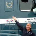 Eeuw in dienst wordt beloond