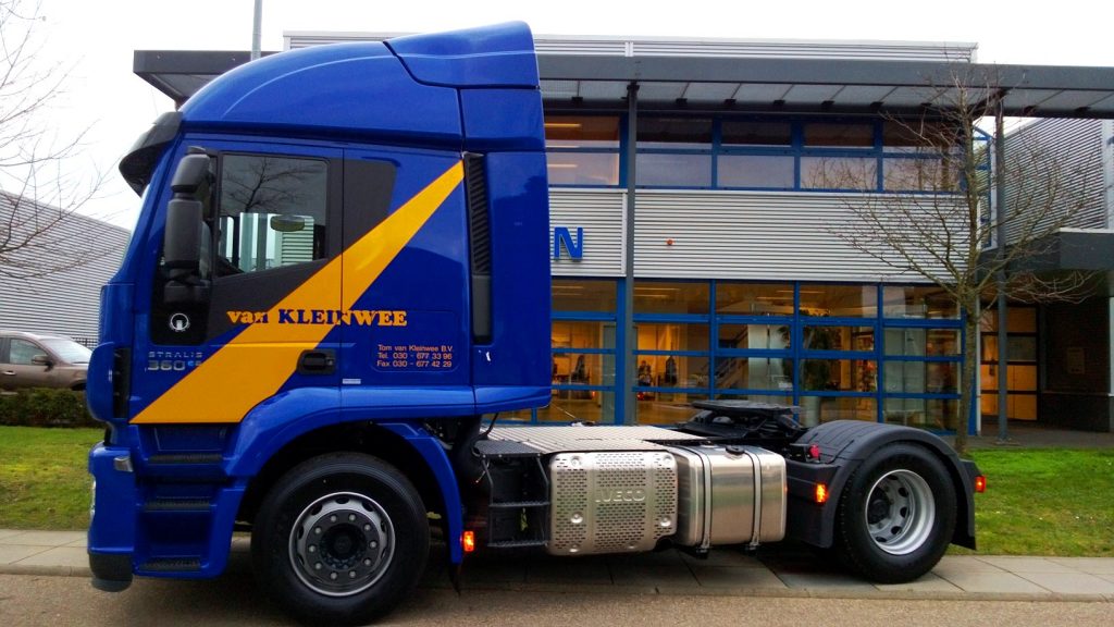 Iveco Stralis Hi-Way Van Kleinwee