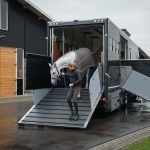 Luxe Volvo FH16 horse truck Roelofsen