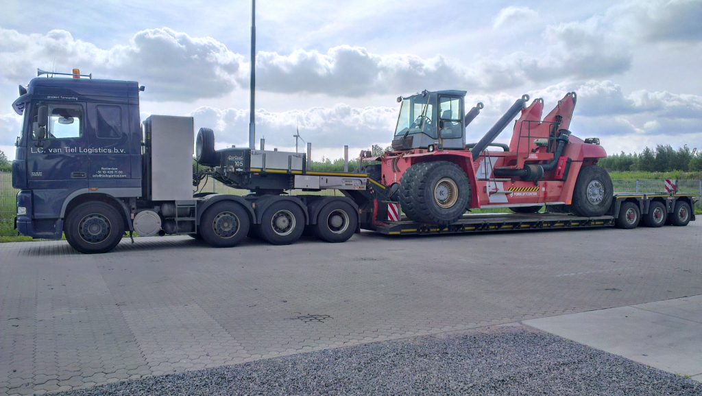 reachstacker rijden