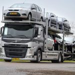 Volvo FM autotransporter voor Van der Woude Auto's