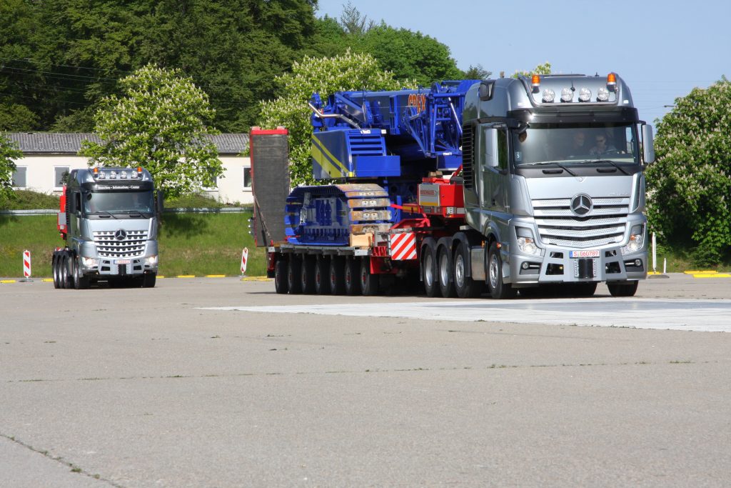 Mercedes Actros-Arocs SLT