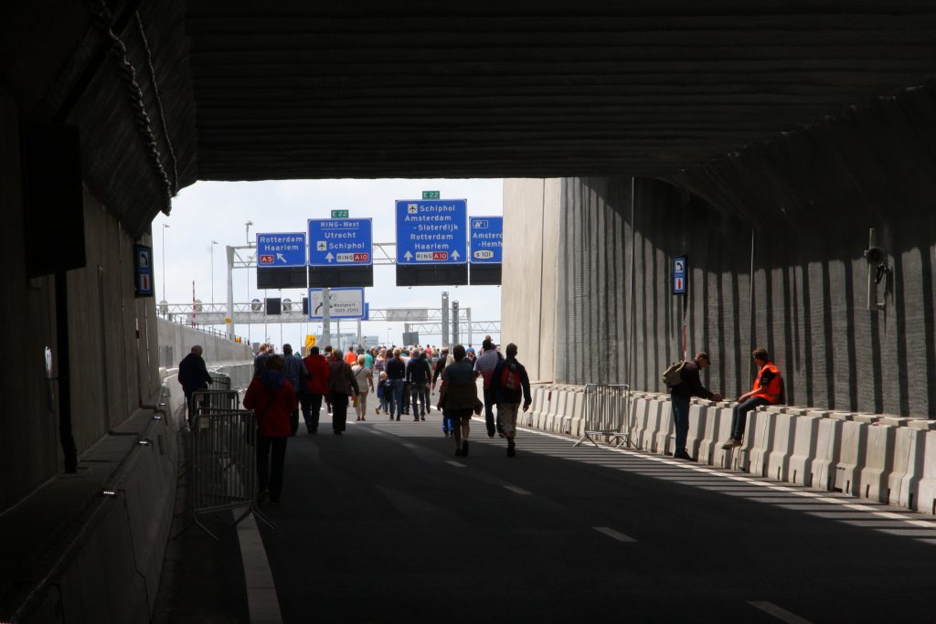 Oude gerenoveerde Coentunnel