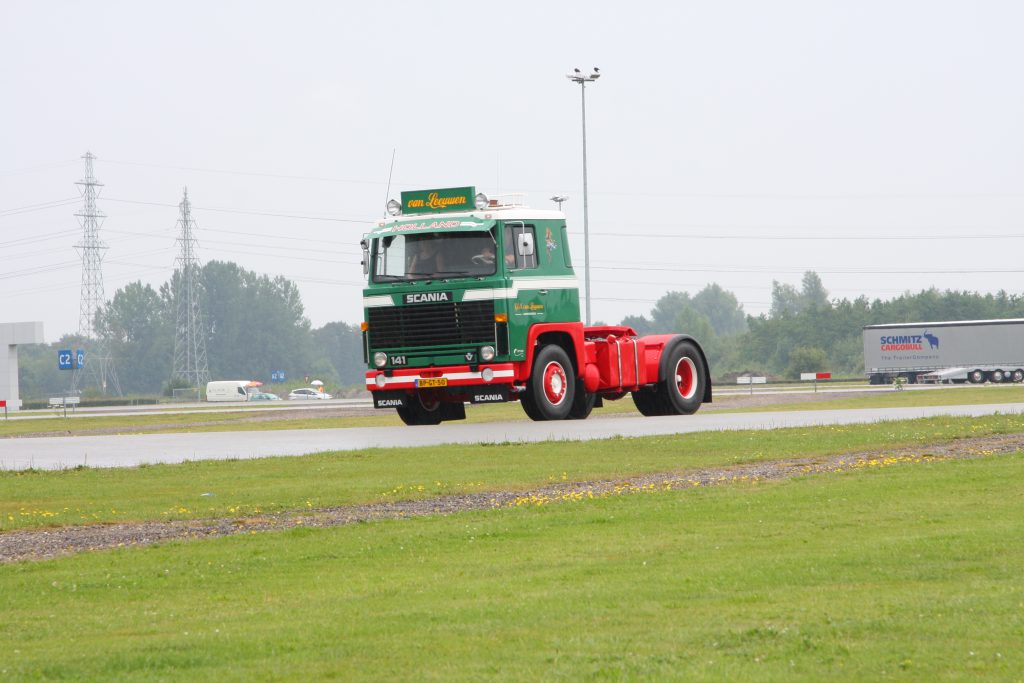 Truckstar Festival 2014 binnenrijden