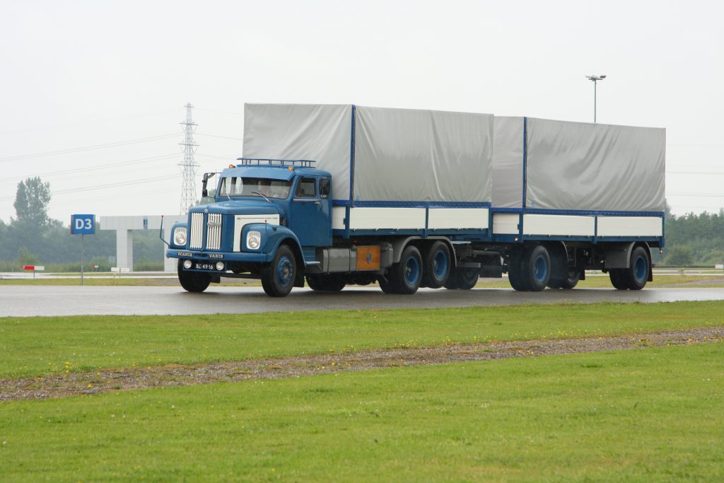 Truckstar Festival 2014 binnenrijden