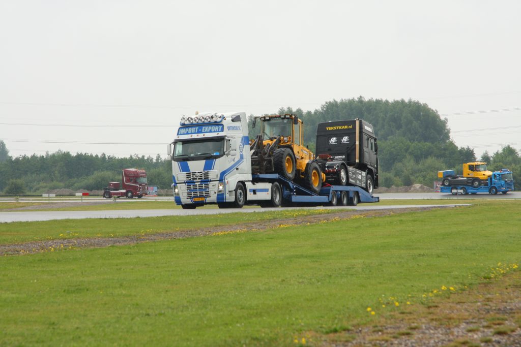 Truckstar Festival 2014 binnenrijden