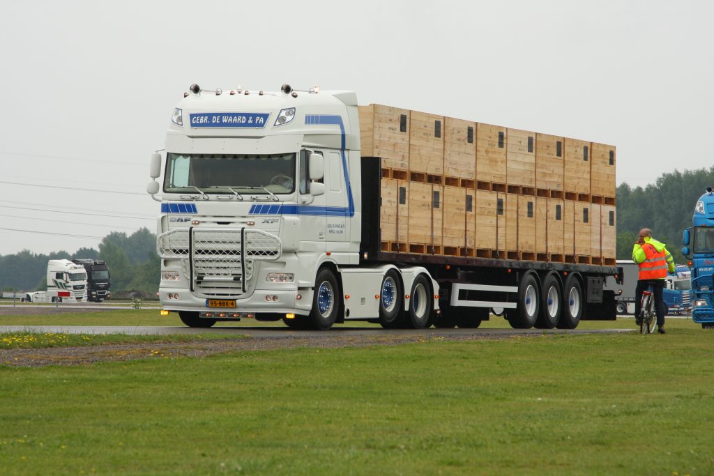 Truckstar Festival 2014 binnenrijden