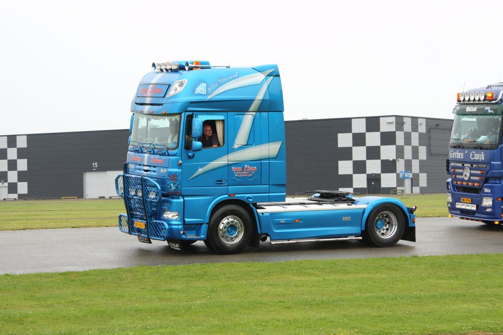 Truckstar Festival 2014 binnenrijden