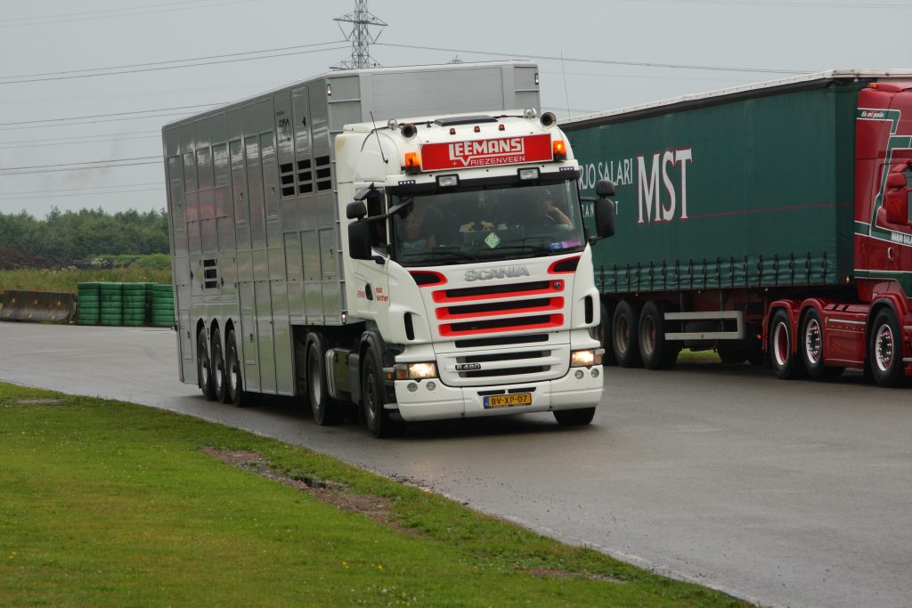 Truckstar Festival 2014 binnenrijden