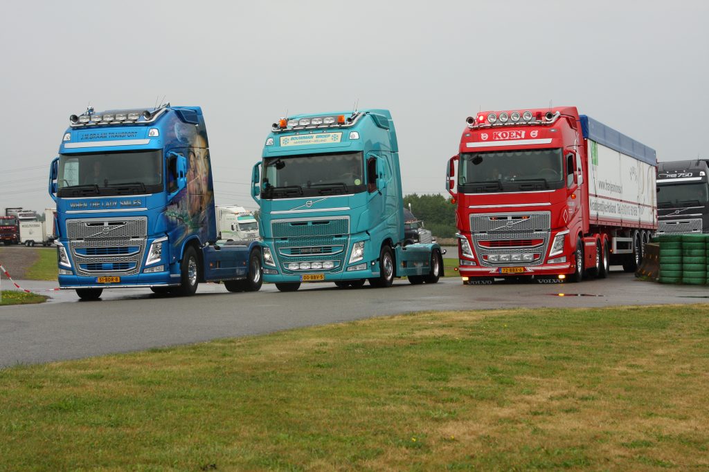 Truckstar Festival 2014 binnenrijden