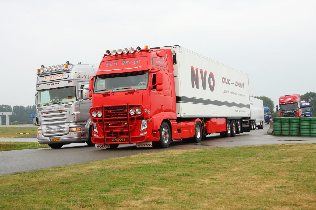 Truckstar Festival 2014 binnenrijden