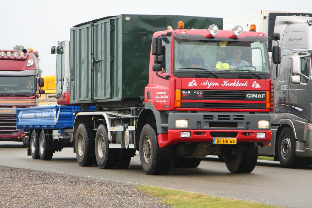 Truckstar Festival 2014 binnenrijden