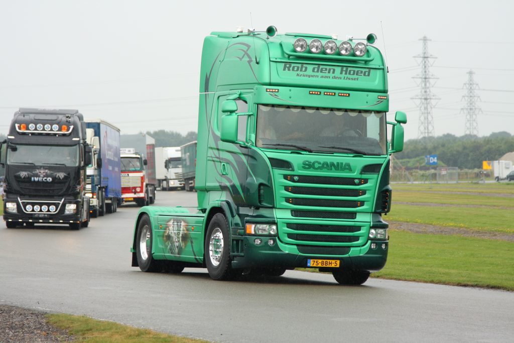 Truckstar Festival 2014 binnenrijden