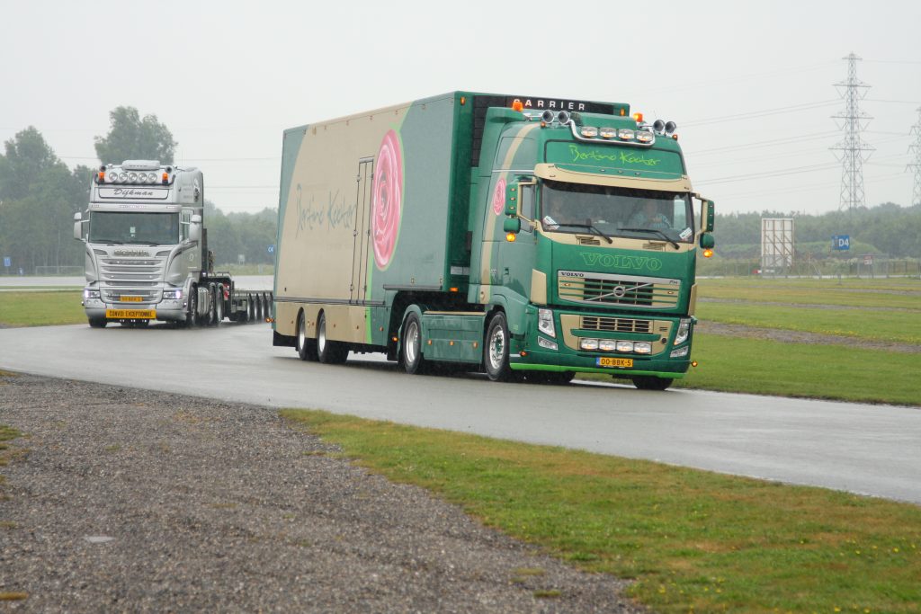 Truckstar Festival 2014 binnenrijden