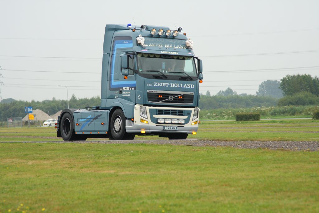 Truckstar Festival 2014 binnenrijden