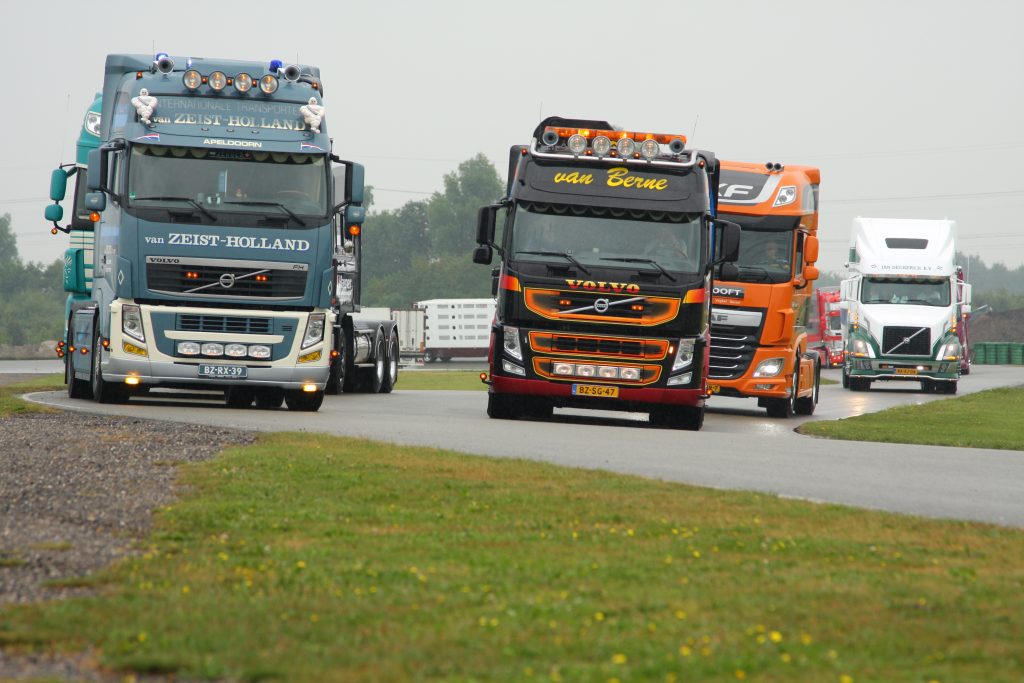 Truckstar Festival 2014 binnenrijden