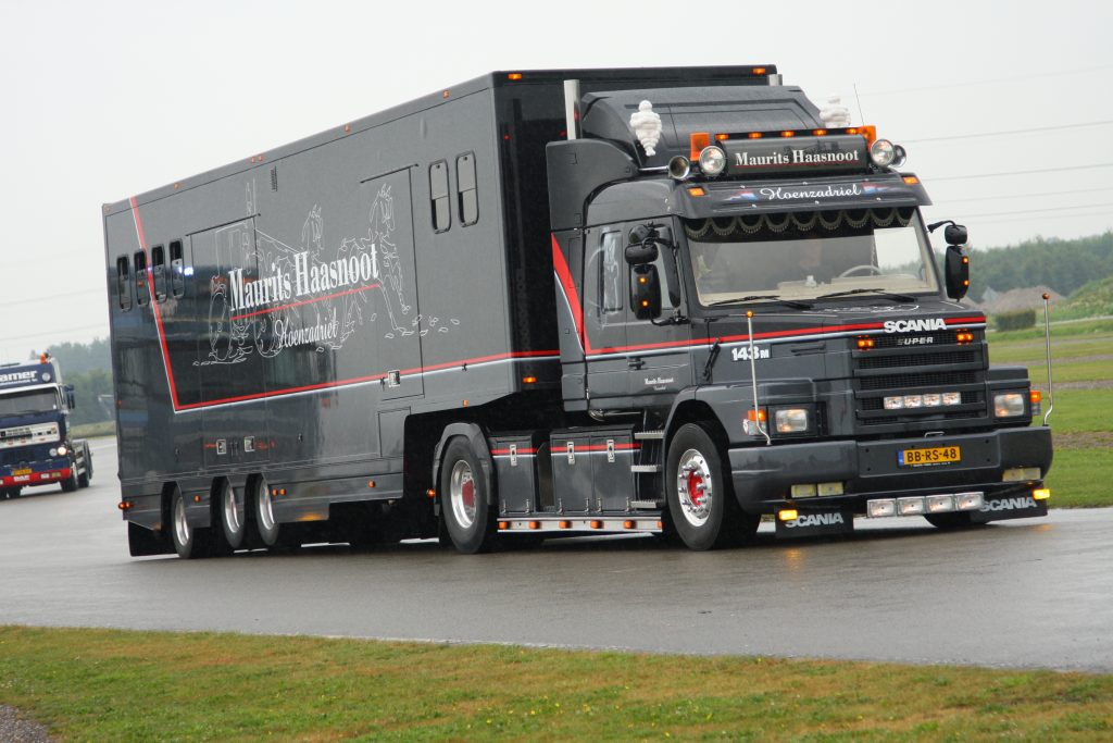 Truckstar Festival 2014 binnenrijden