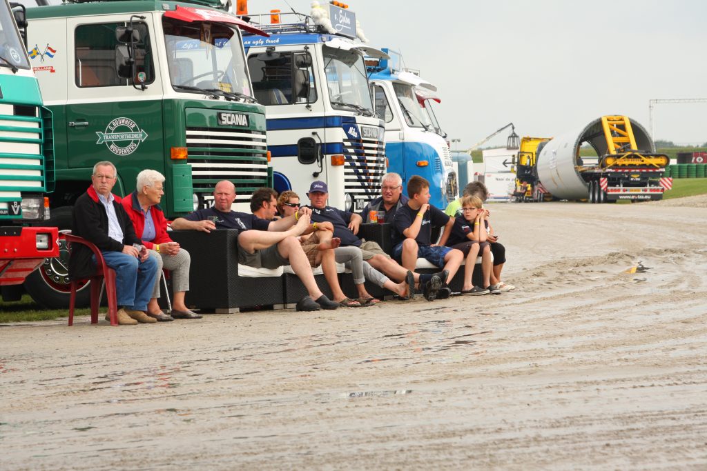 Truckstar Festival 2014 binnenrijden