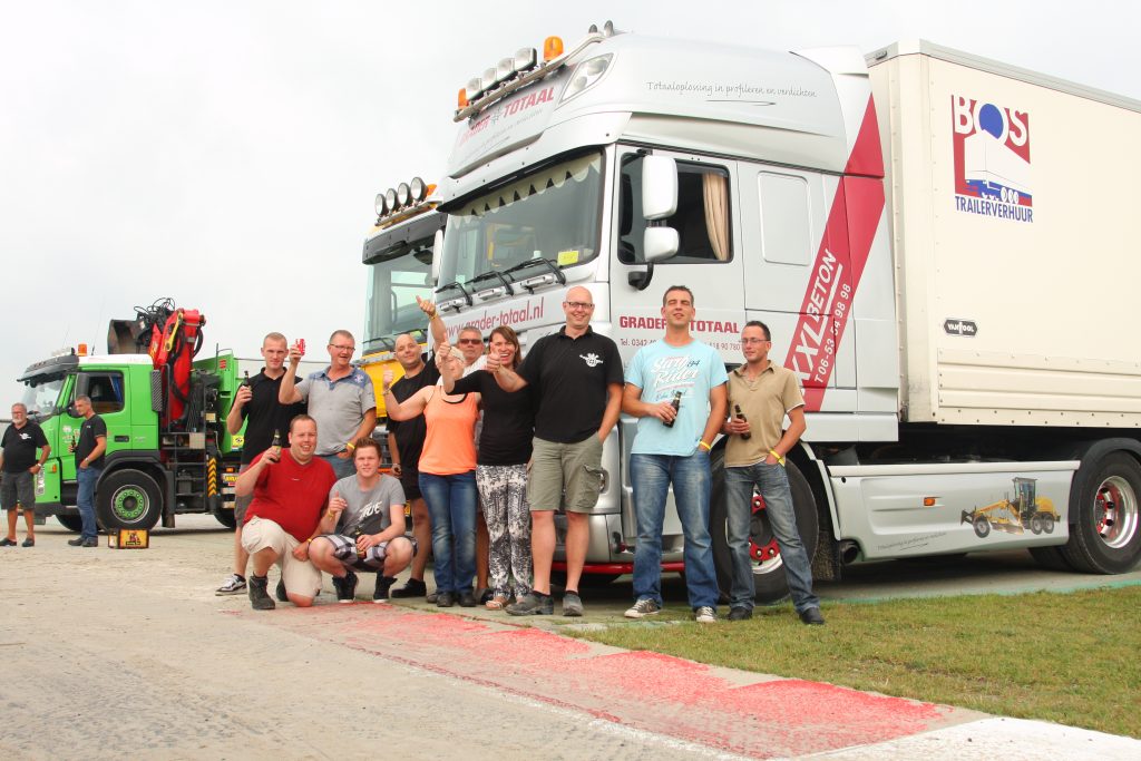 Truckstar Festival 2014 binnenrijden