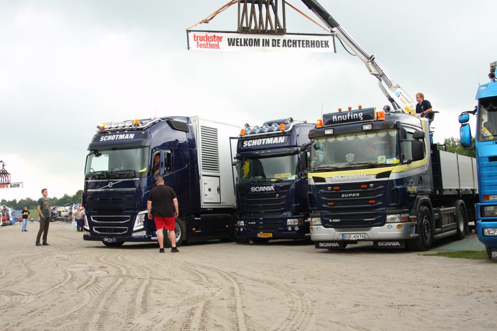 Truckstar Festival 2014 binnenrijden