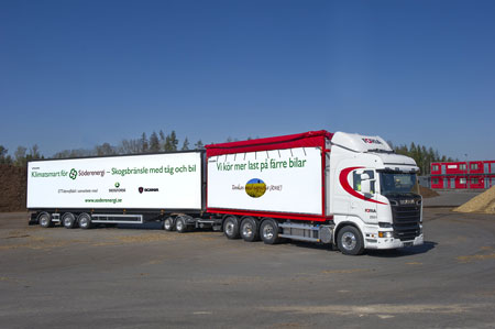 74 tons houtsnipper-truck in Zweden