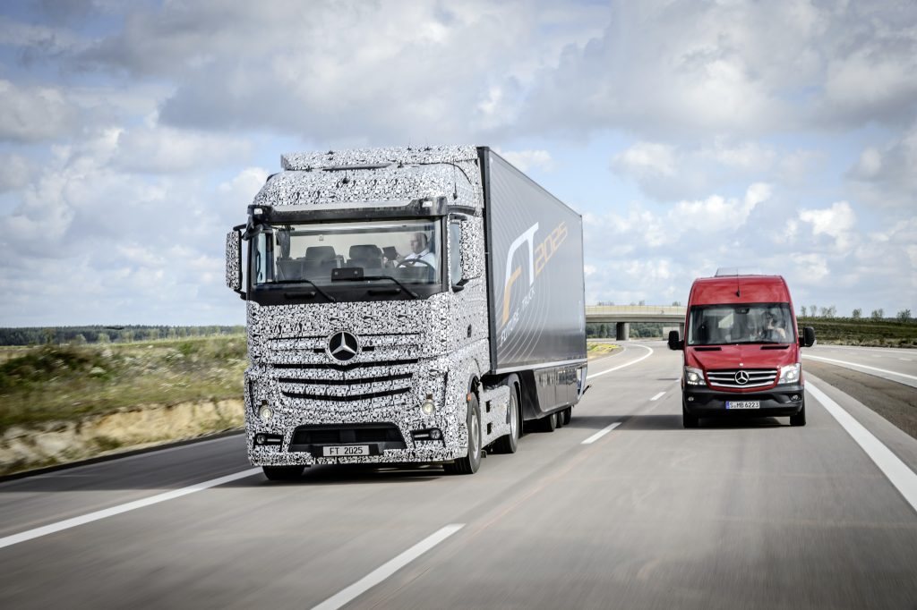 Mercedes zelfrijdende truck Actros