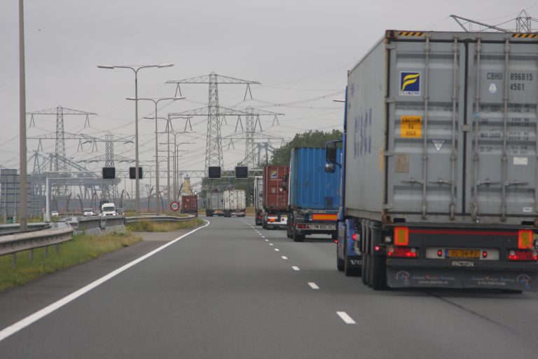 Verbreding A15 Rotterdam schiet op