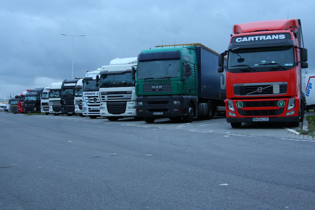 Oost-Europese chauffeur en truck