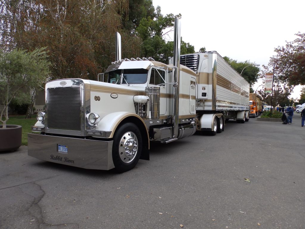 All Peterbilt Truckshow Stockton