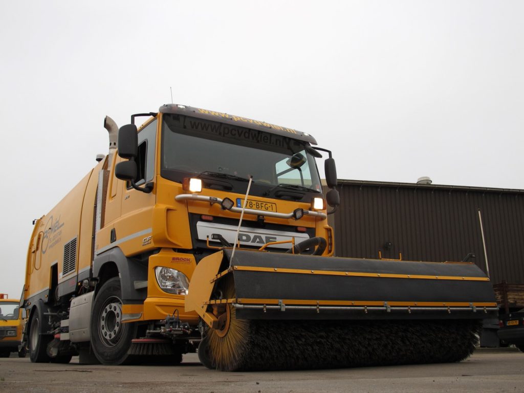 DAF CF veegwagen van der Wiel