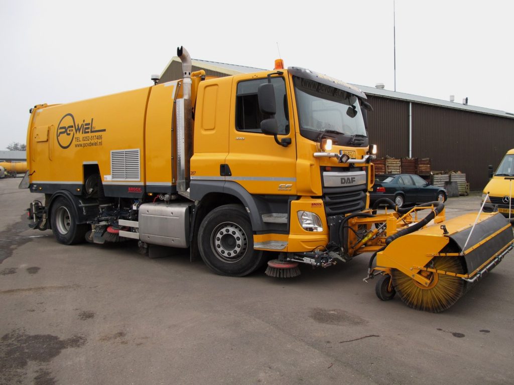 DAF CF veegwagen van der Wiel