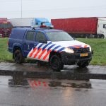 Marechaussee haalt illegalen uit truck