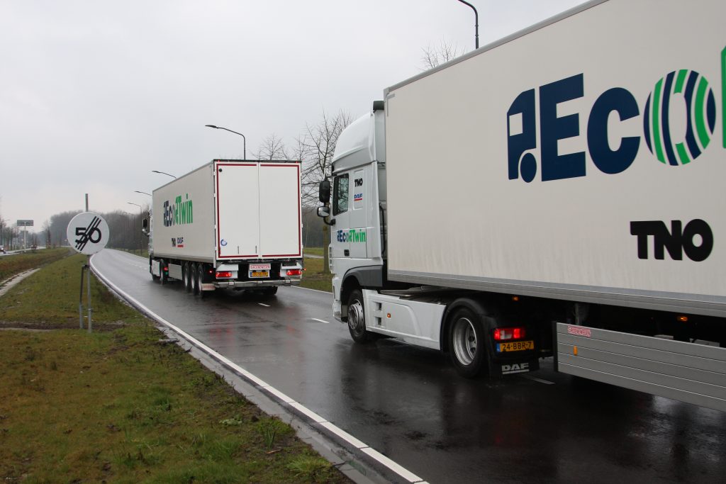 DAF TNO EcoTwin platooning