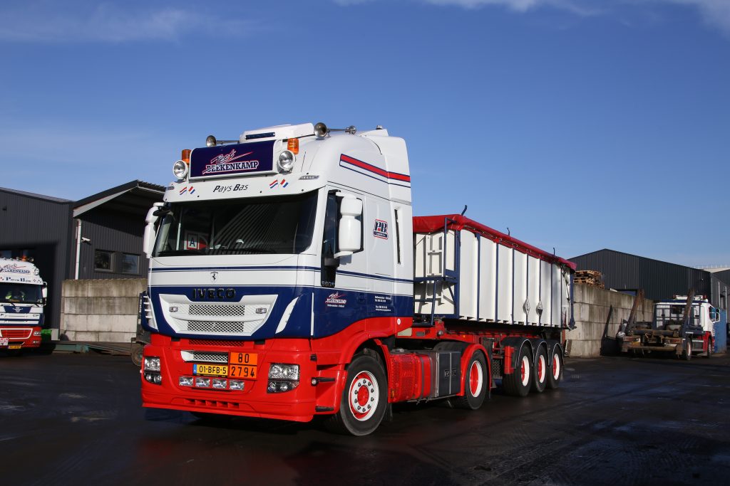 Iveco Stralis 1 en 2 Peet Beekenkamp