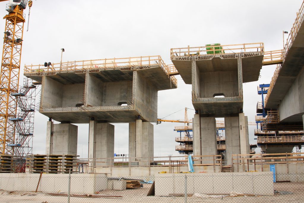 Nieuwe brug A9 Amsterdam-Rijnkanaal