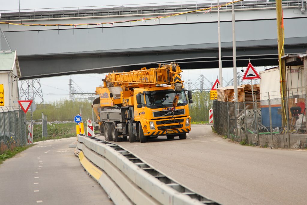 Nieuwe brug A9 Amsterdam-Rijnkanaal