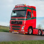 4 generaties Volvo FH bij Van der Gun