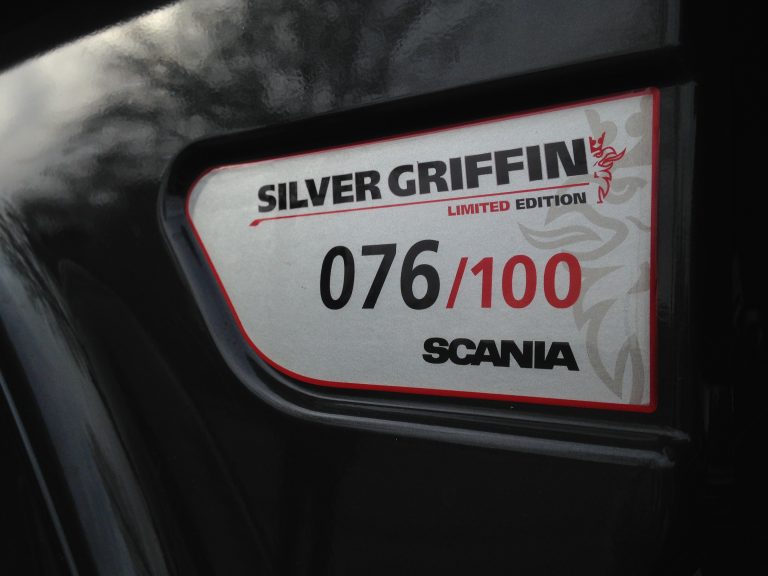 Unieke Silver Griffin R580